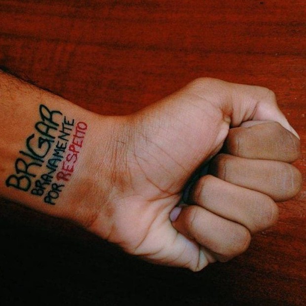 João Luiz Pedrosa tem tatuagem com frase de música de Elza Soares (Foto: Reprodução/Instagram)