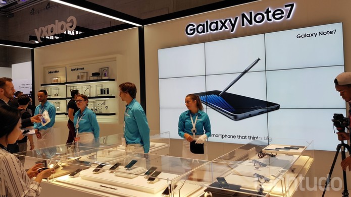 Apesar do recall, Samsung continua mostrando o Galaxy Note 7 em espaço na feira de Berlim (Foto: Thássius Veloso/TechTudo)
