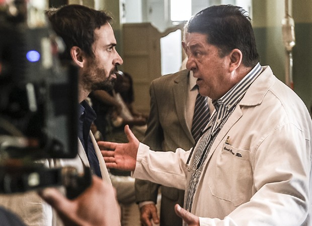 Julio Andrade e Stepan Nercessian interpretam os médicos Evandro e Samuel (Foto: Maurício Fidalgo/TV Globo) Julio Andrade e Stepan Nercessian interpretam os médicos Evandro e Samuel (Foto: Maurício Fidalgo/TV Globo)