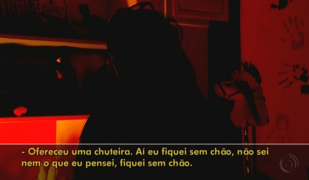 Mãe fez denúncia após ver as mensagens no celular do filho - garça massoterapeuta pedofilia abuso (Foto: TV TEM / Reprodução )