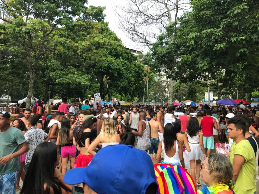 Banda de Ipanema faz ensaio na Praça General Osório  — Foto: Henrique Coelho/G1