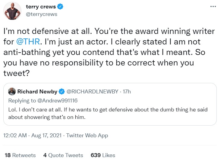 O ator Terry Crews discutiu com um jornalista no Twitter após sua declaração sobre o hábito de tomar banho repercutir na rede social (Foto: Reprodução / Twitter)