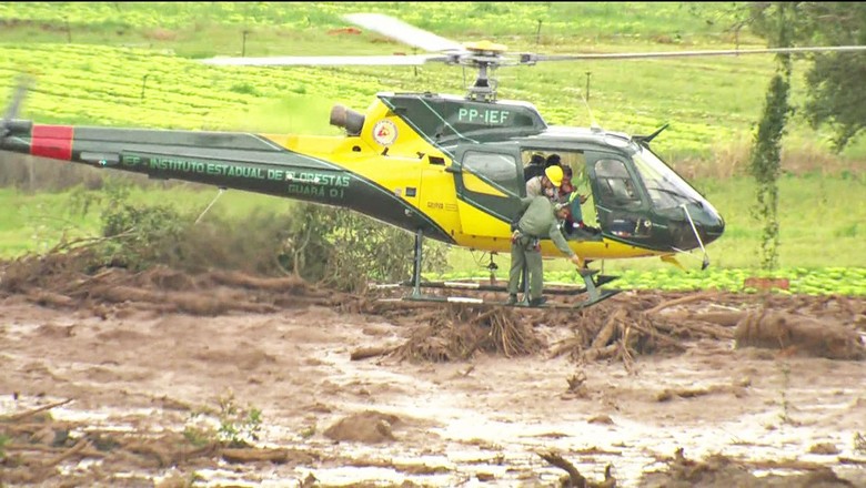 lama-brumadinho-helicoptero-resgate (Foto: Reprodução TV Globo)