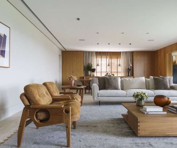 Após reforma, apartamento ganhou décor aconchegante com peças de design (Foto: Christian Maldonado )