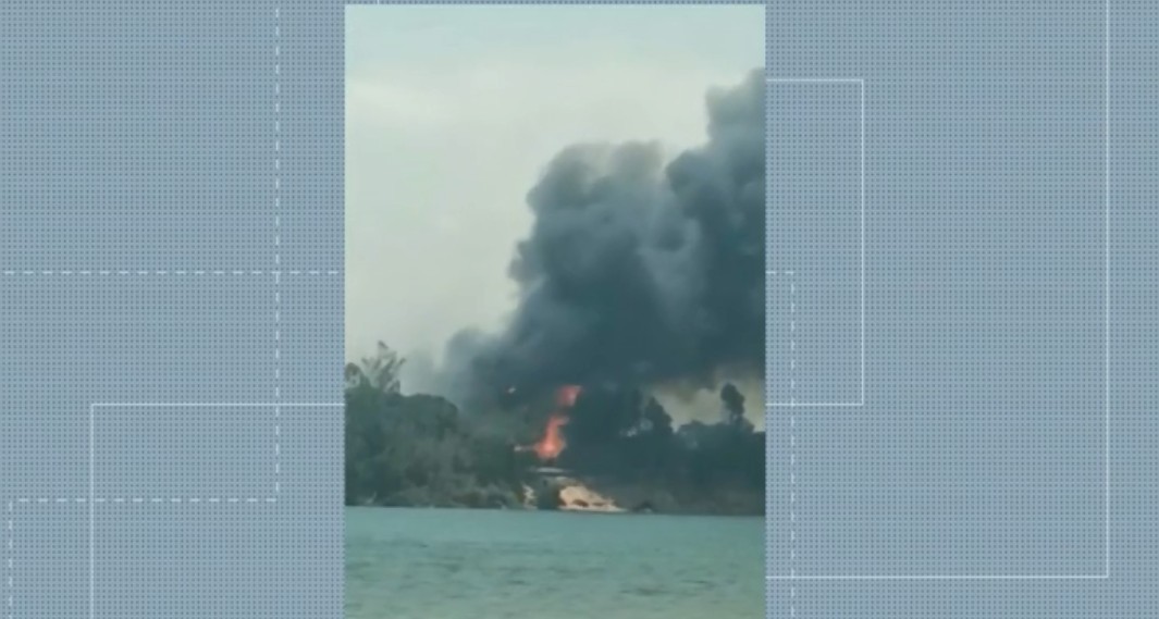 Incêndio no Parque Nacional de Ilha Grande é combatido por bombeiros do PR e MS