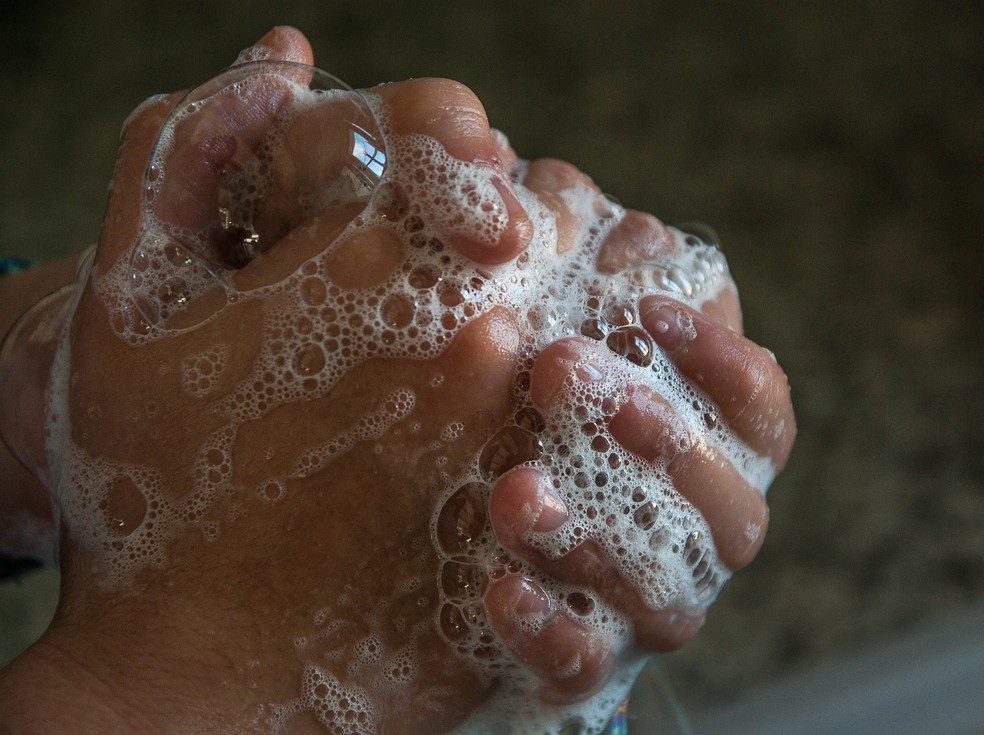 Procure sempre lavar as mãos. — Foto: Pixabay