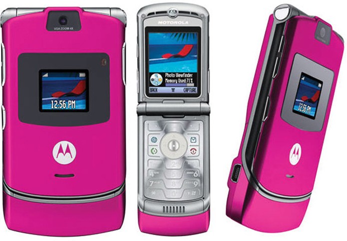Motorola RAZR V3 tinha versões em rosa e dourado (Foto: Divulgação/Motorola)