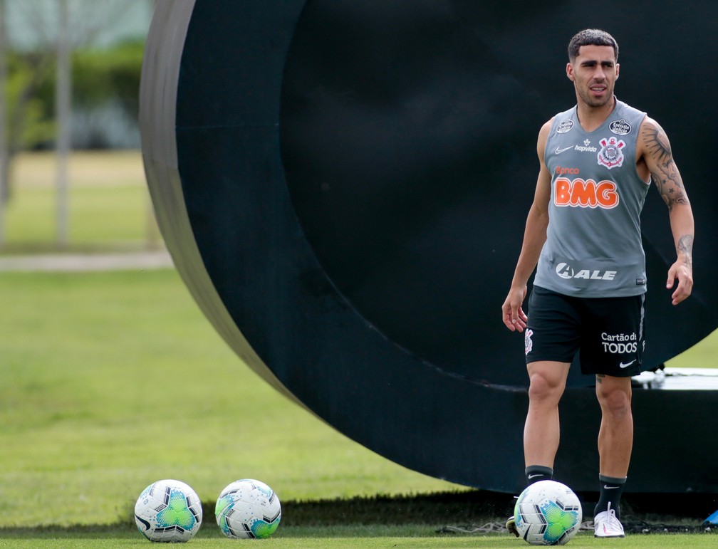 Gabriel em treino do Corinthians — Foto: Rodrigo Coca/Ag. Corinthians