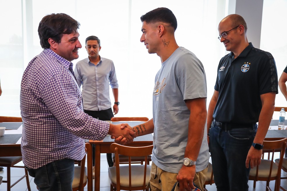 No estilo europeu: veja como o Grêmio prepara a festa de apresentação de Luís Suárez