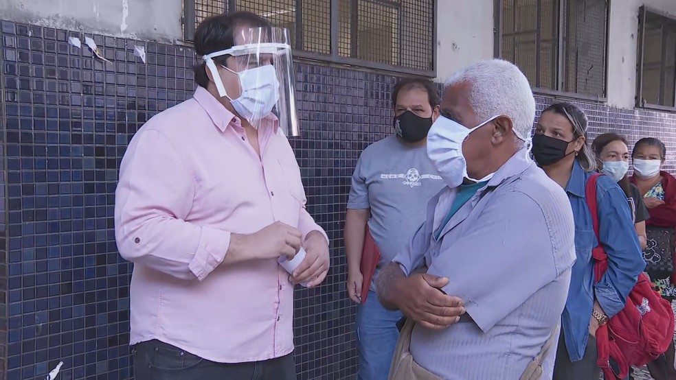 Fila do INSS em Belo Horizonte — Foto: Reprodução/TV Globo