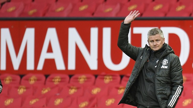 Derrota do Manchester United para o Leicester dá o título do Inglês para o City