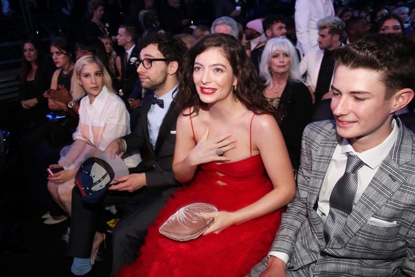A cantora Lorde durante o Grammy 2018 (Foto: Getty Images)