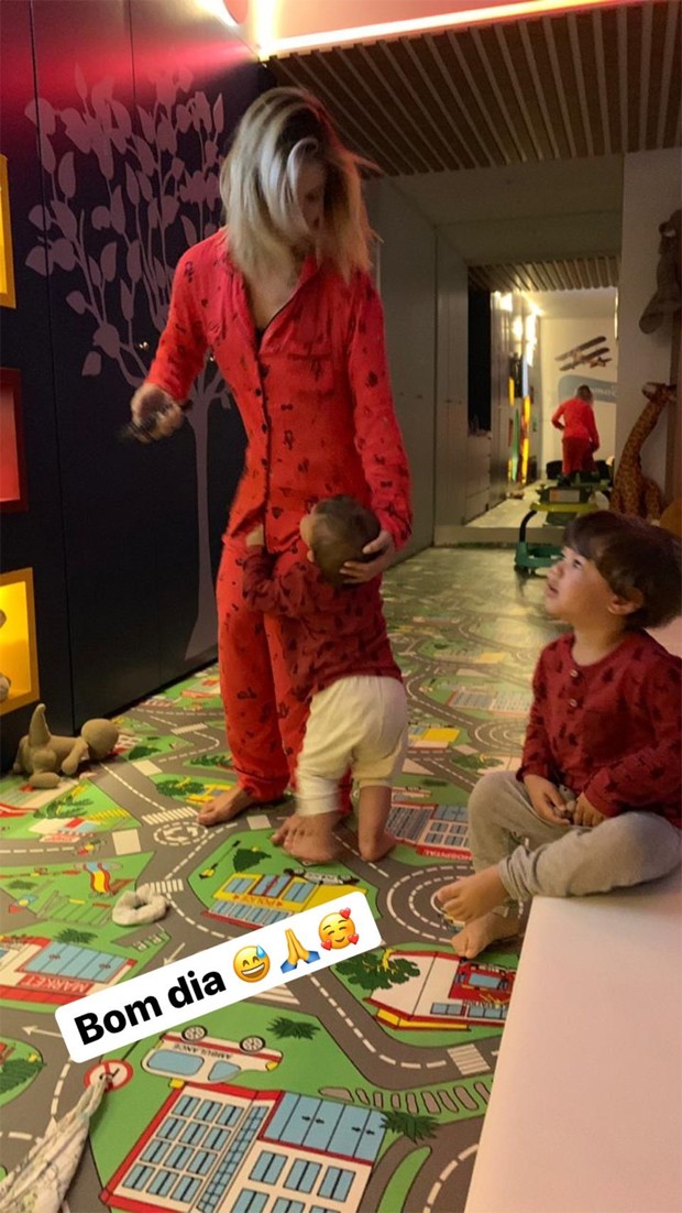 Andressa Suita e os filhos, Gabriel e Samuel (Foto: Reprodução / Instagram)