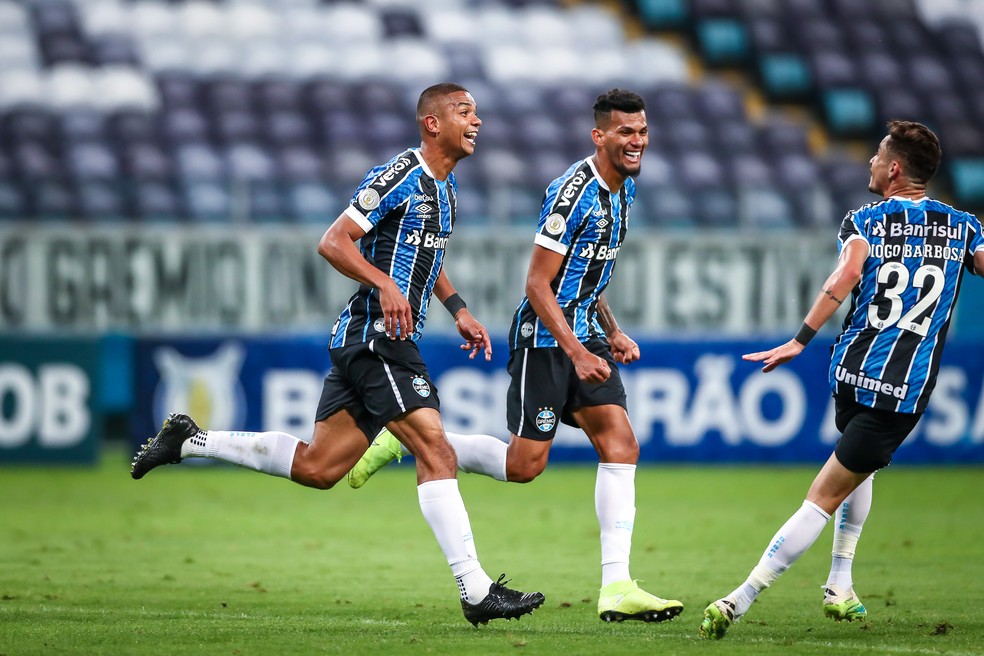 Braz admite dificuldades para Grêmio vencer, mas ressalta: Encostamos no grupo da frente