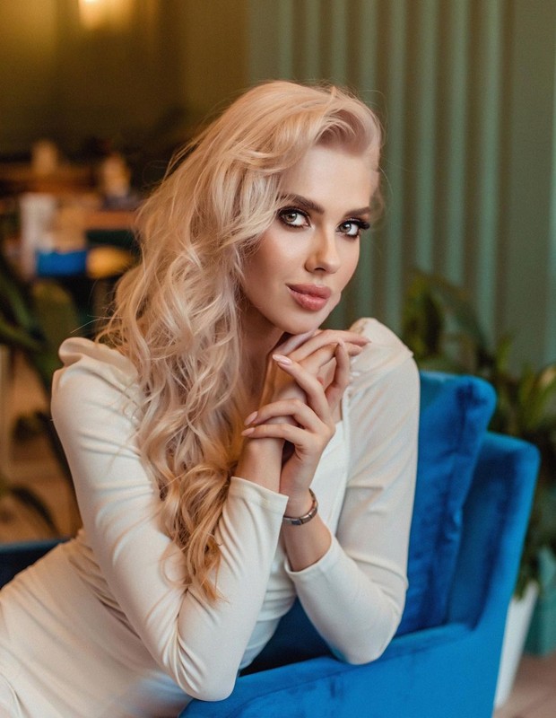 Russa Ekaterina Shumskaya chama atenção por semelhança com Scarlett Johansson (Foto: Reprodução/Instagram)