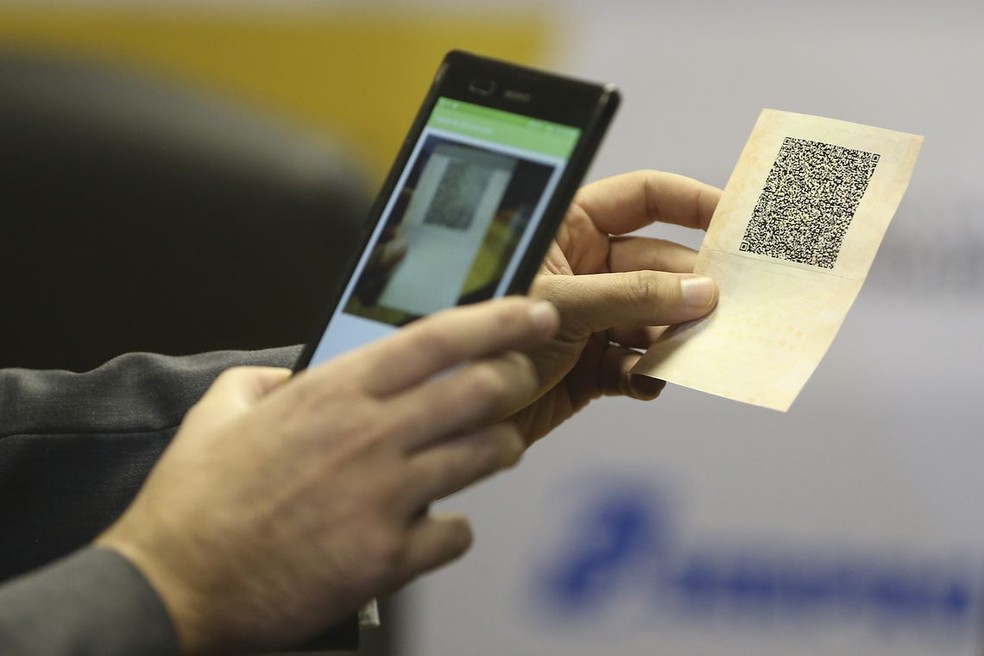 Para ter acesso à CNH Digital o condutor tem que ter a nova Carteira de Habilitação com o QR-Code — Foto: José Cruz/Agência Brasil/Arquivo