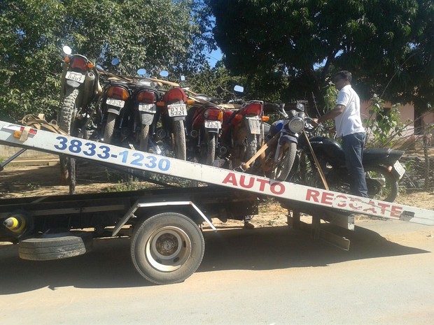 Parte das motos apreendidas pela polícia  (Foto: Divulgação / Polícia Militar)
