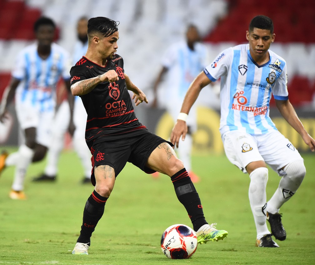 Michael na partida contra o Macaé, pelo Campeonato Carioca — Foto: André Durão