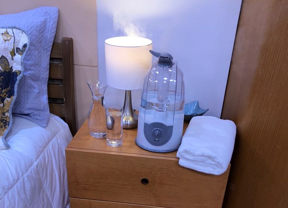 Beba Ã¡gua para se hidratar e umidifique o ambiente (Foto: Augusto Carlos/TV Globo)