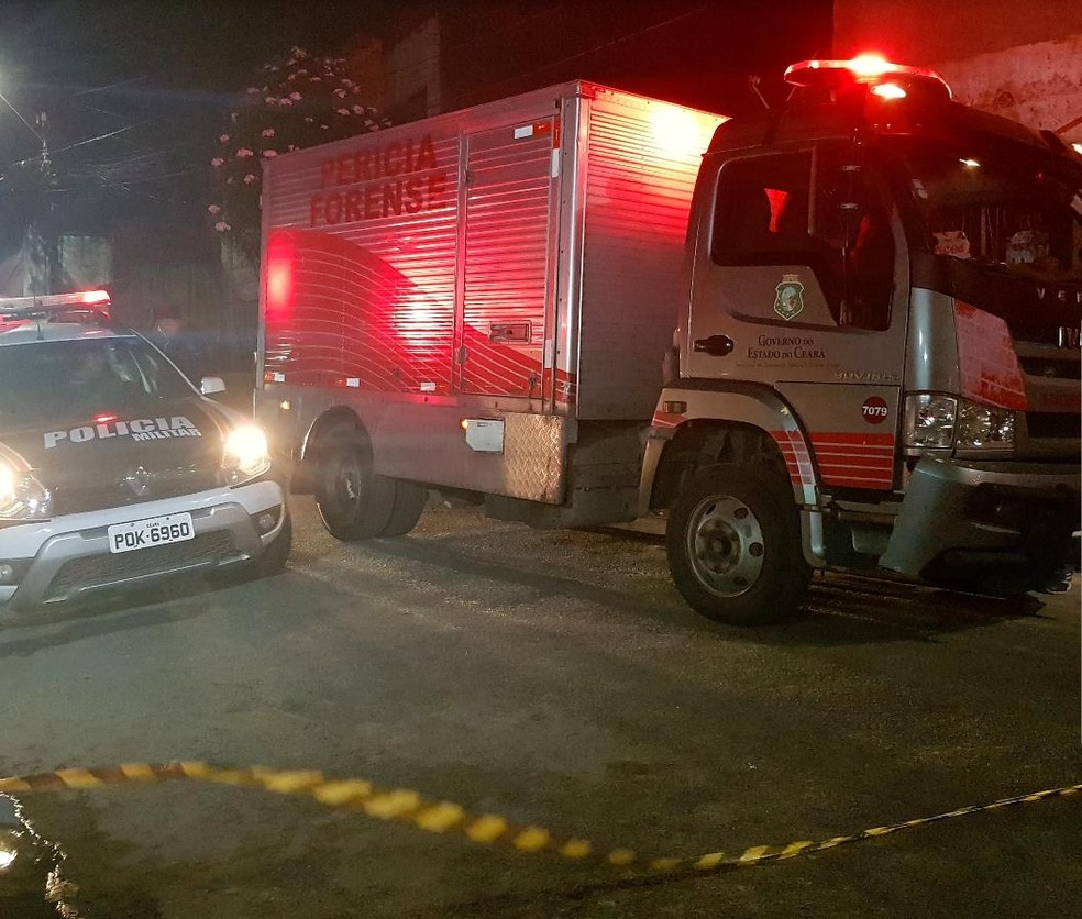 VÃ­tima era conhecida como "Cebola" e possuÃ­a antecedentes criminais. â€” Foto: Rafaela Duarte/ Sistema Verdes Mares