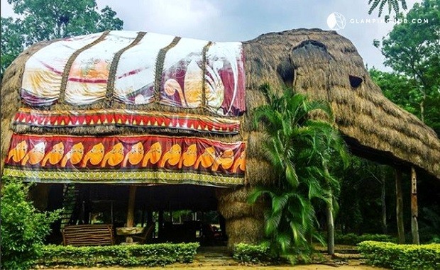 Hotel em formato de elefante no Sri Lanka é feita de madeira e palha  (Foto: Divulgação)