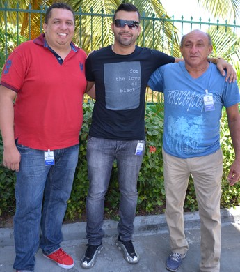 Da esquerda para direita: Wesley Oliveira (agente), Bruno Chagas (BC Sport's) e Carlos Alberto (presidente do Roraima) (Foto: Nailson Wapichana)