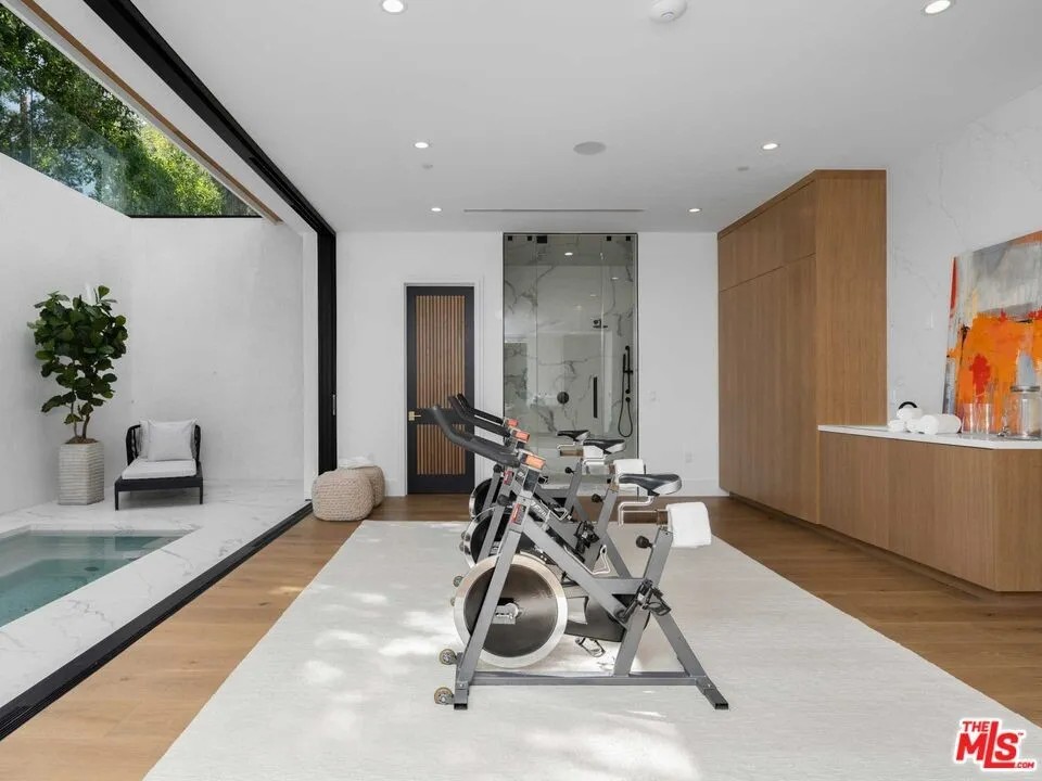 Michael B Jordan coloca à venda mansão em Los Angeles por US$ 12,9 milhões — Foto: Realtor