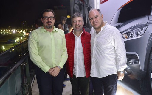 Marco Silva, vice-presidente de finanças Nissan América Latina, Roderlei Correa, diretor jurídico Nissan Brasil e Rogério Louro, gerente de PR Nissan Brasil.