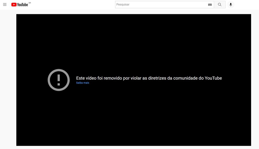 Mensagem que aparece ao clicar no link da entrevista dada por Bolsonaro diz que vídeo foi removido por violar regras da plataforma — Foto: Reprodução/YouTube