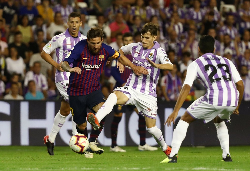 Valladolid em ação contra o Barcelona de Messi (Foto: REUTERS)
