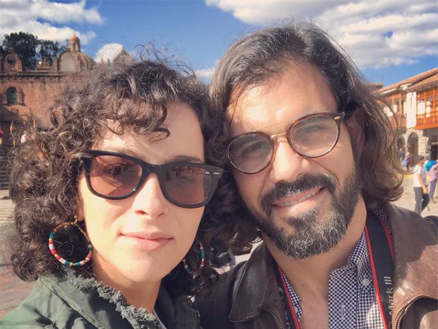 O casal Letícia Cazarré e Juliano Cazarré (Foto: Reprodução/Instagram)