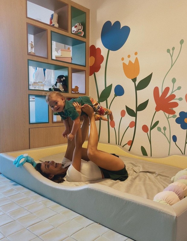 Talita Younan mostra cama de Bebel (Foto: Reprodução/Instagram)