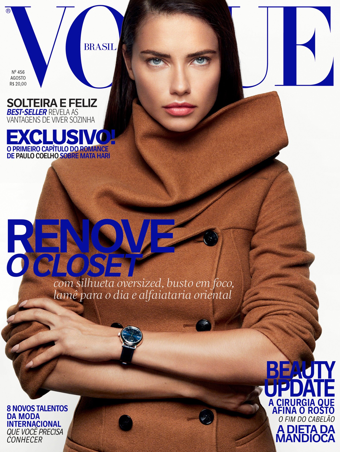 Adriana Lima na Vogue de agosto (Foto: Reprodução/Vogue Brasil)