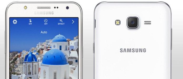 Galaxy J7 vem com flash na câmera frontal para selfies (Foto: Divulgação/Samsung)