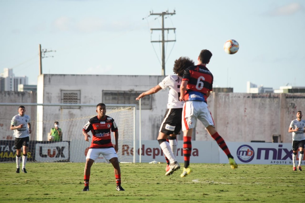 Campinense e Treze fizeram a final do Paraibano de 2020 — Foto: Jefferson Cariri
