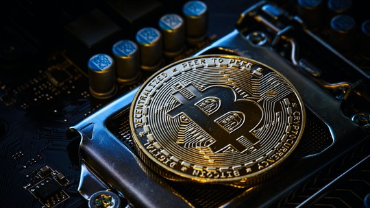 Bitcoin desacelera ganhos na reta final do melhor janeiro em dez anos