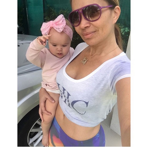 Sol Almeida: mamãe fitness (Foto: Reprodução/ Instagram)