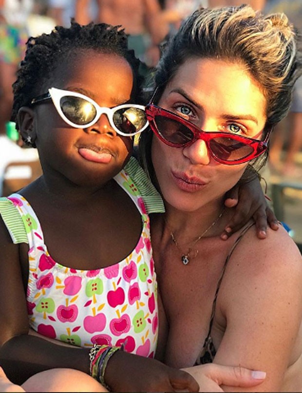 Giovanna Ewbank e Titi (Foto: Reprodução)