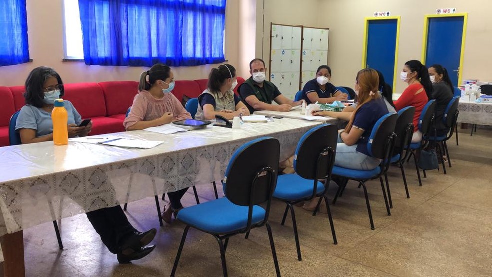 Reunião ocorreu nesta quarta, na sede do município.  — Foto: Matheus Castro/G1