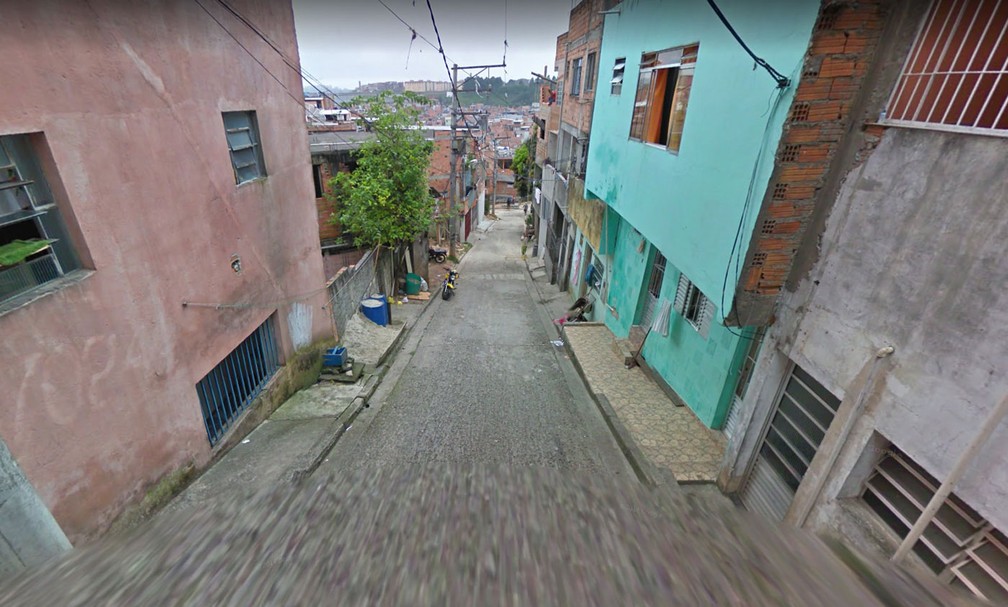 Passagem Irmã Dulce, em Diadema (SP), local onde o corpo de uma mulher foi encontrado — Foto: Reprodução/Google Street View