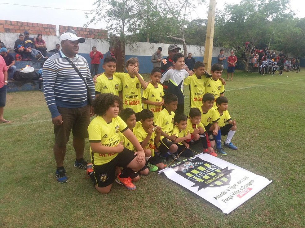 Sapo Neto comanda as categorias de base do Tigres da Fronteira (Foto: Júnior Freitas)