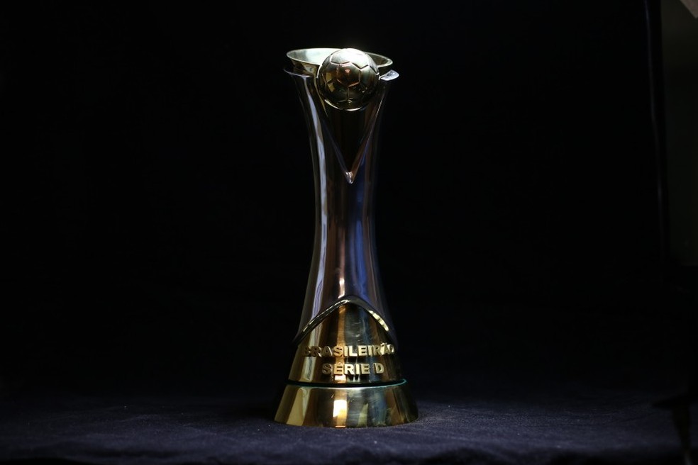 Troféu de campeão da Série D  — Foto:  Lucas Figueiredo/CBF