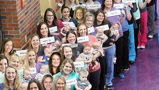 36 enfermeiras de hospital se tornam mães ao mesmo tempo 