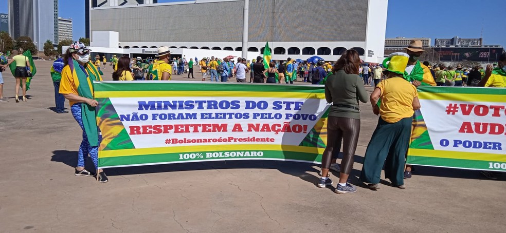 grupo faz protesto a favor de bolsonaro e pelo voto impresso na esplanada dos ministerios em brasilia distrito federal g1