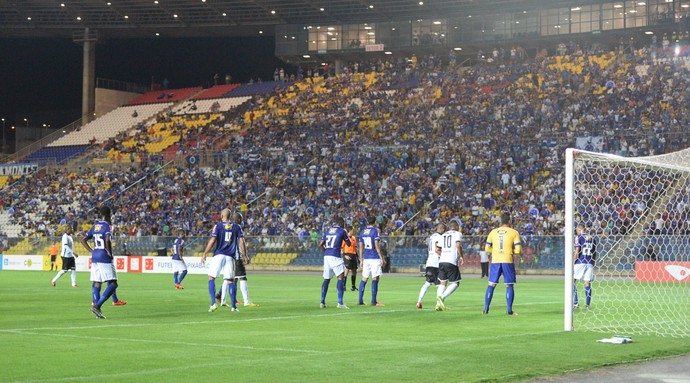 Torcedores vão ao Klebão e falam da emoção de ver o Cruzeiro ao vivo