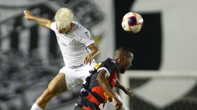 Soteldo, do Santos, e Jeferson, do Ituano