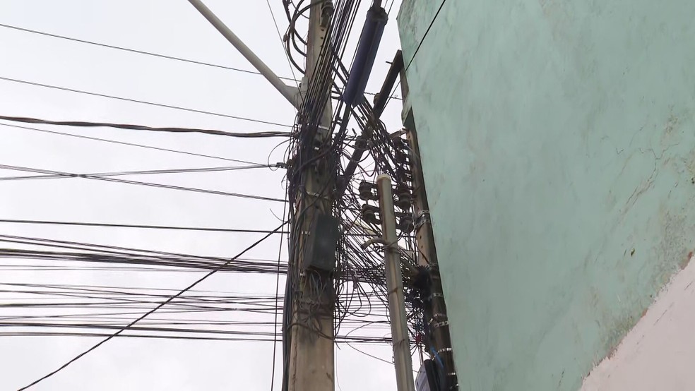 Poste elétrico no DF — Foto: TV Globo/Reprodução