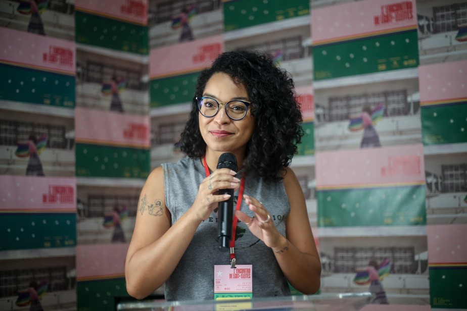 A deputada eleita Thainara Faria em evento com parlamentares LGBT+ em Brasília