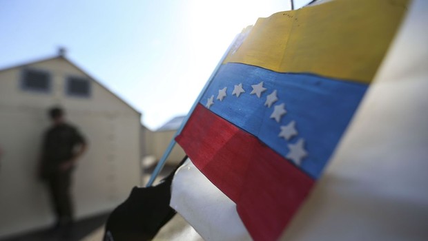 Desenho de bandeira da Venezuela (Foto: Marcelo Camargo/Agência Brasil)