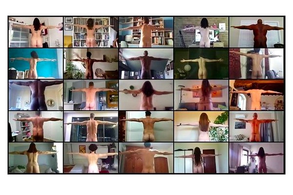 O novo projeto de fotos de nudez do fotógrafo Spencer Tunick (Foto: Instagram)